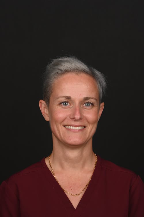 Jennifer assistante dentaire Bordeaux